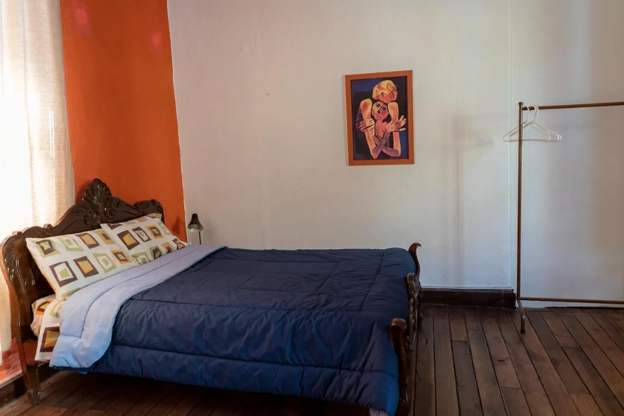 Blue Door Housing Historic Quito Hotel