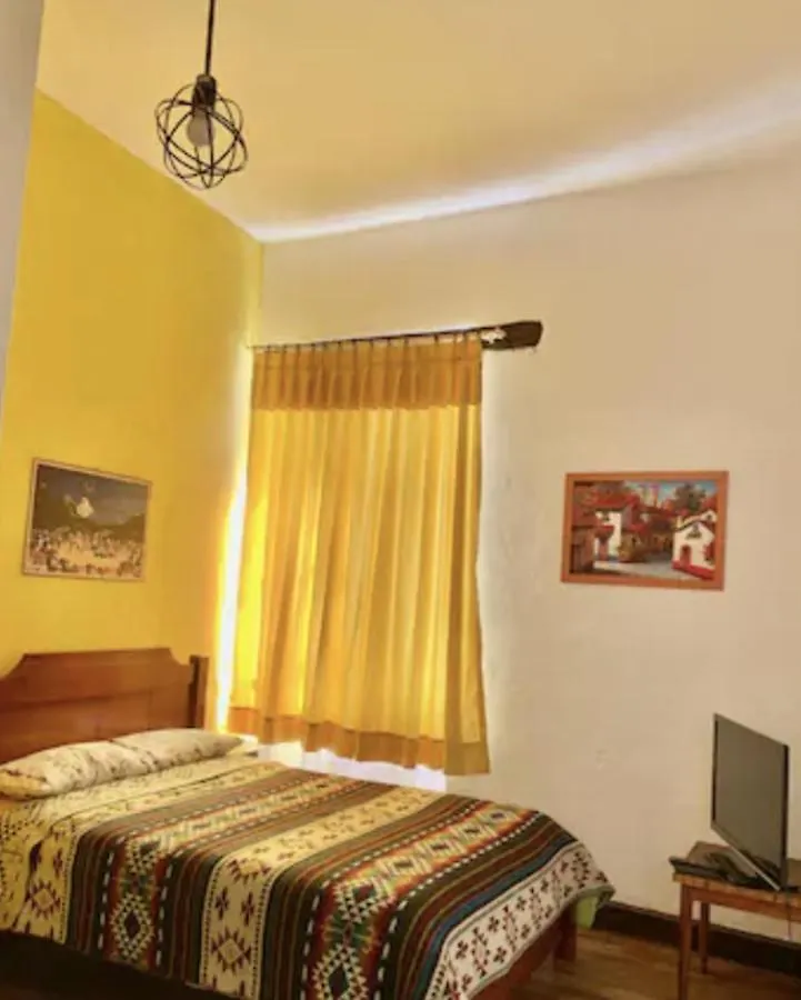 מלון Blue Door Housing Historic קיטו 3*,