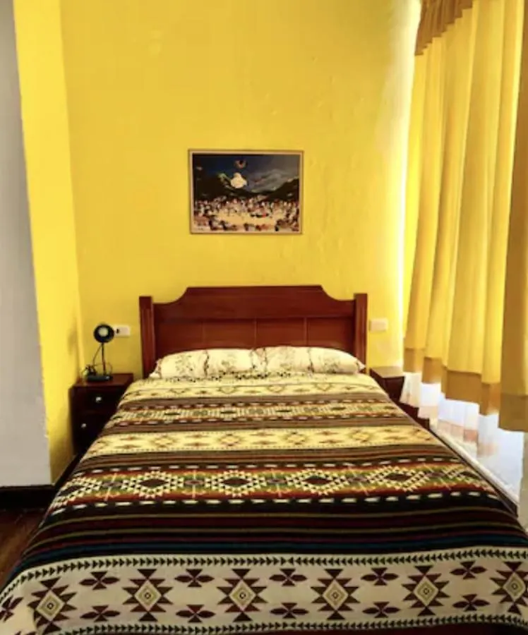 מלון Blue Door Housing Historic קיטו 3*,  אקוודור