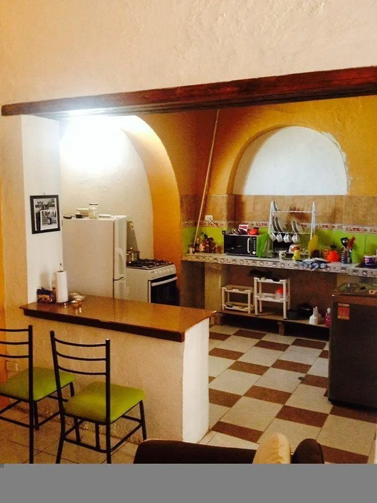 מלון Blue Door Housing Historic קיטו 3*,